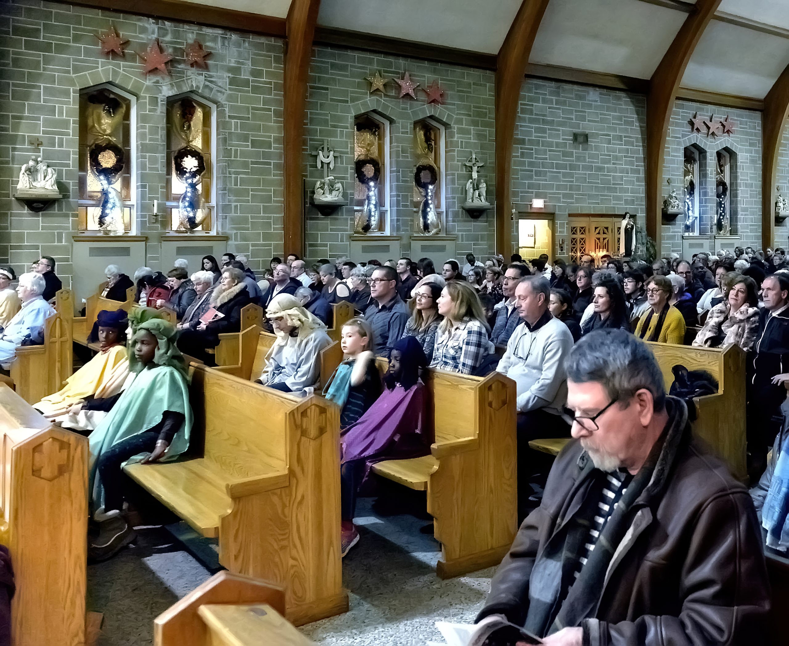 _33M0088-Église Saint-Albert-le-Grand-Fonds-Daniel Abel